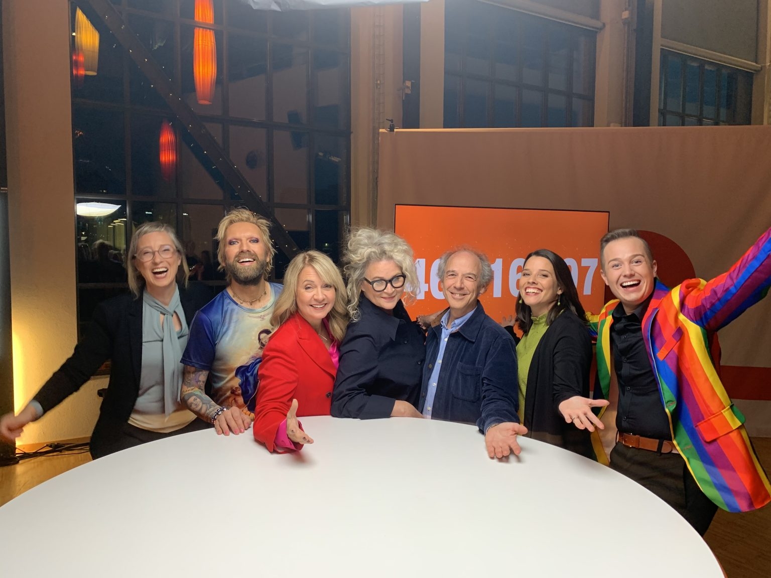 Personerna bakom Världen Barn-sändningen 2022.